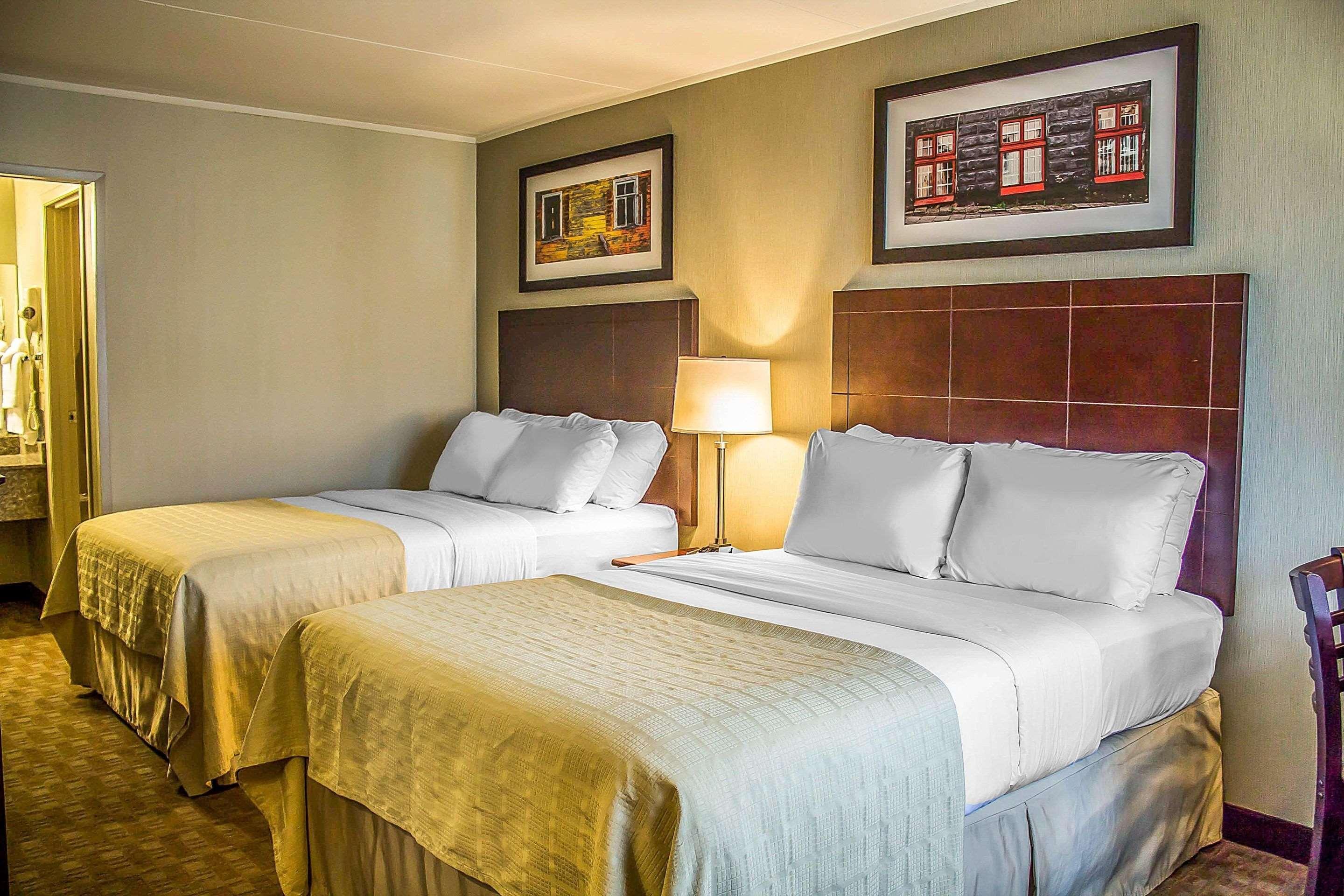 Quality Inn Cambridge Bagian luar foto