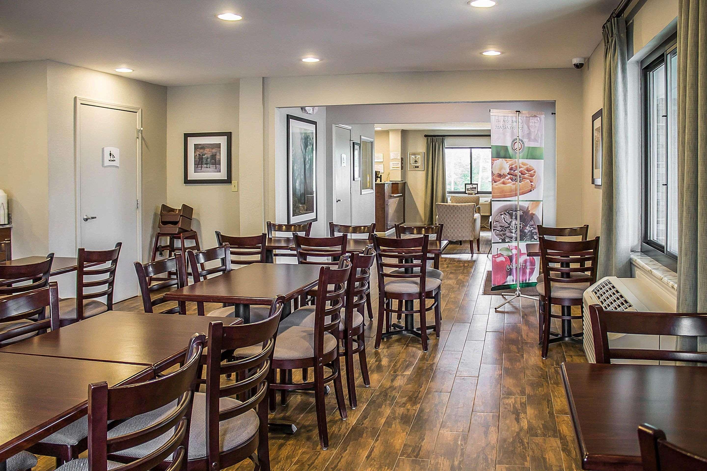 Quality Inn Cambridge Bagian luar foto