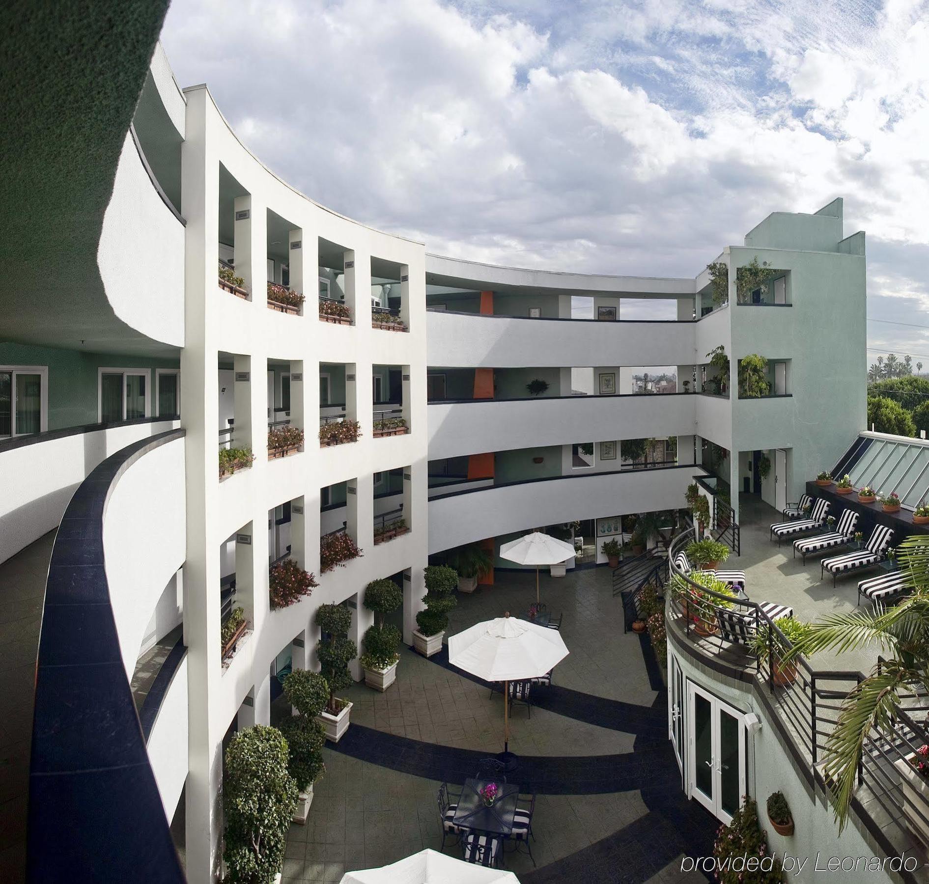 Quality Inn Cambridge Bagian luar foto